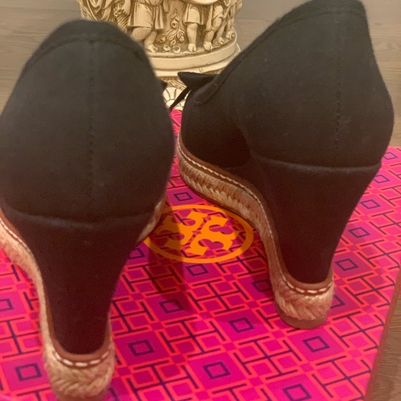 TORY BURCH BLACK SHOES 👠 - Picture 4 of 6
